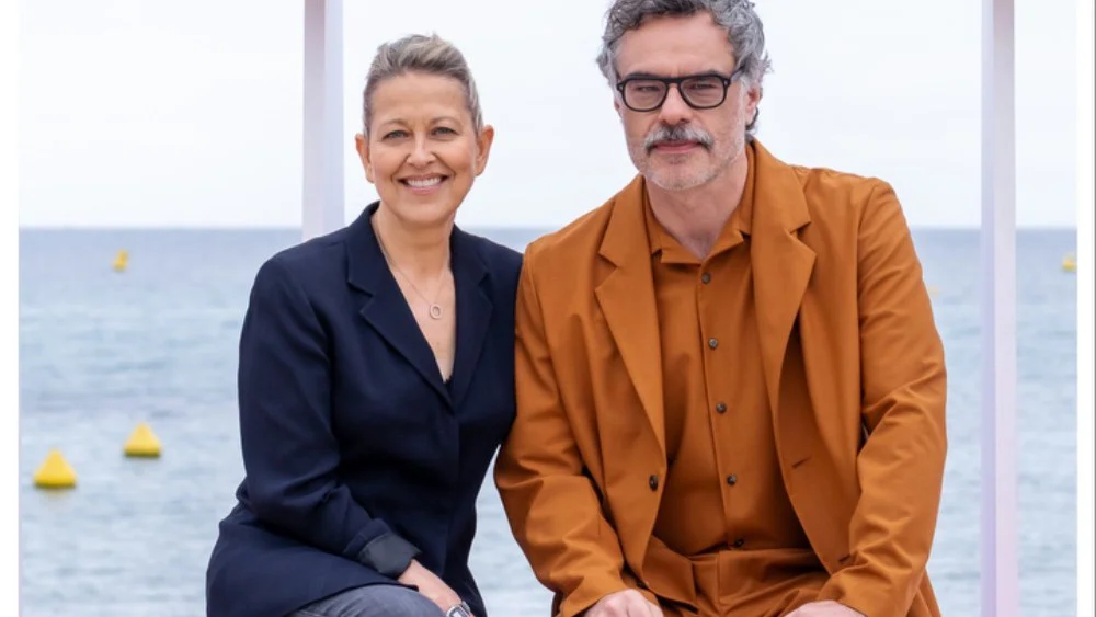 Éxito de la comedia 'Alice and Steve' en Canneseries