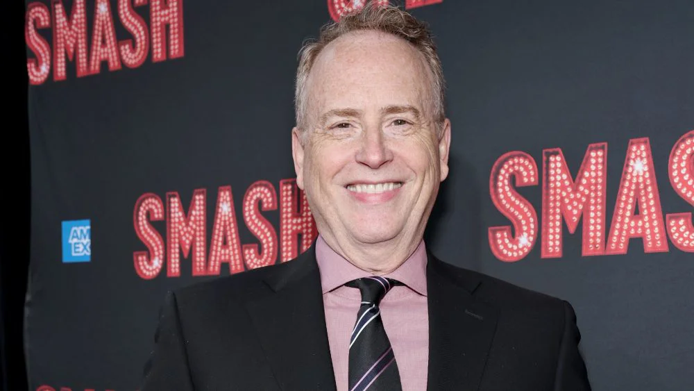 Robert Greenblatt firma acuerdo de primera vista con Universal TV