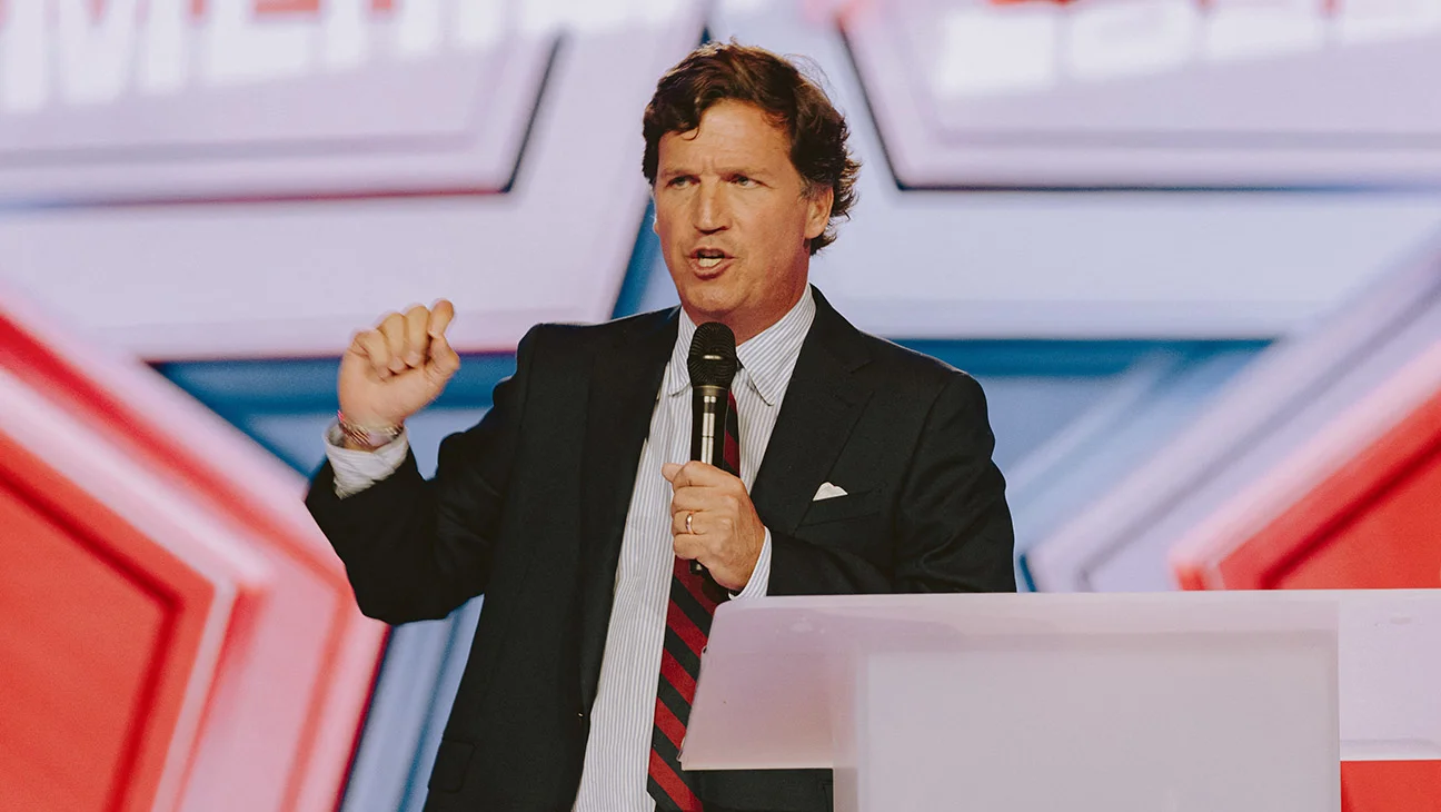 Tucker Carlson expresa arrepentimientos sobre Trump, Irán y Charlie Kirk