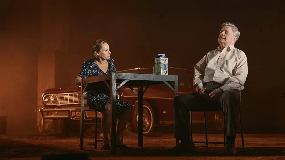 Joe Mantello dirige una producción abstracta de 'Death of a Salesman' en Broadway con Nathan Lane