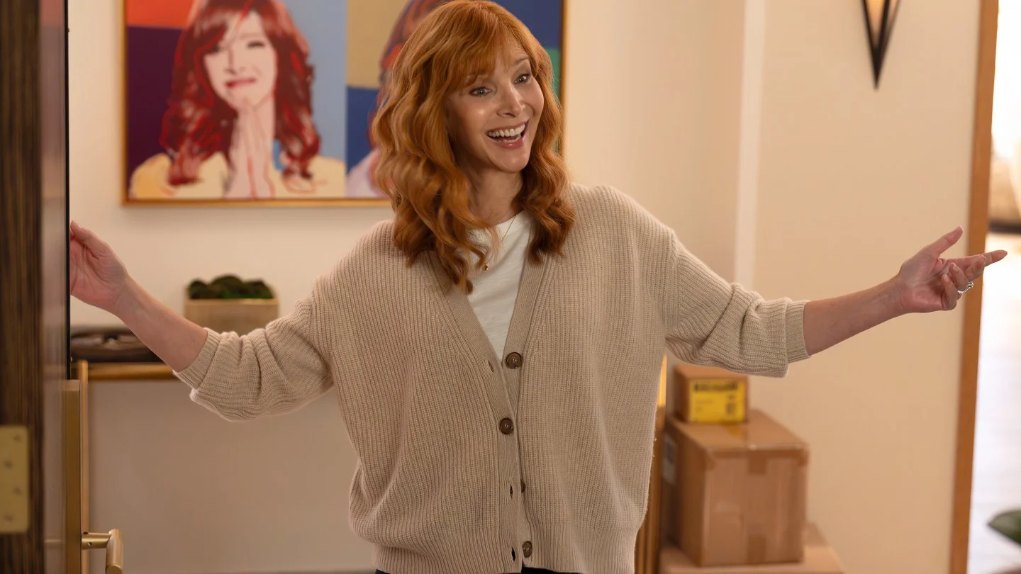 Jennifer Aniston sorprende a Lisa Kudrow en el final del podcast 'The Comeback'