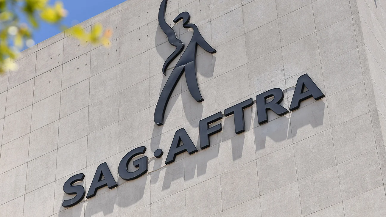 SAG-AFTRA y estudios alcanzan acuerdo contractual tentativo