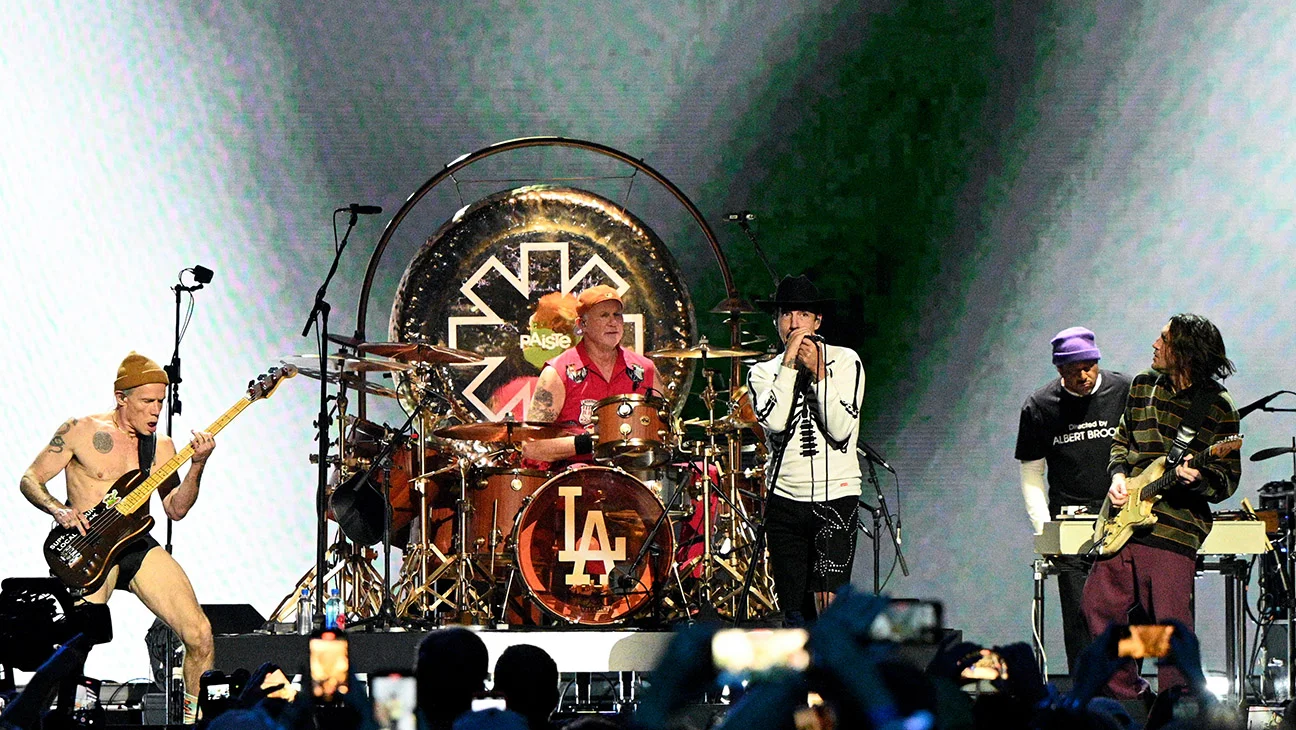 Red Hot Chili Peppers venden su catálogo grabado a Warner Music Group por más de 300 millones de dólares