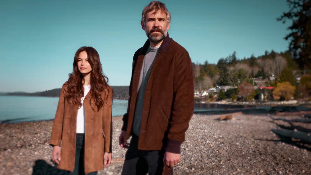 Fox renueva 'Murder in a Small Town' para tercera temporada y suma a Peter Gallagher al elenco