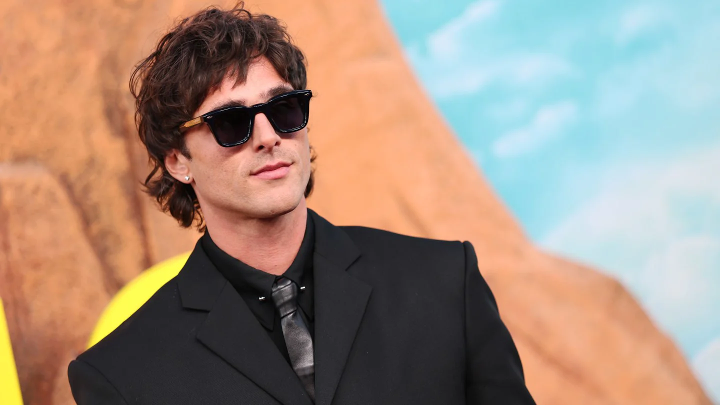 Jacob Elordi se fractura el pie y su participación como jurado en Cannes es casi imposible
