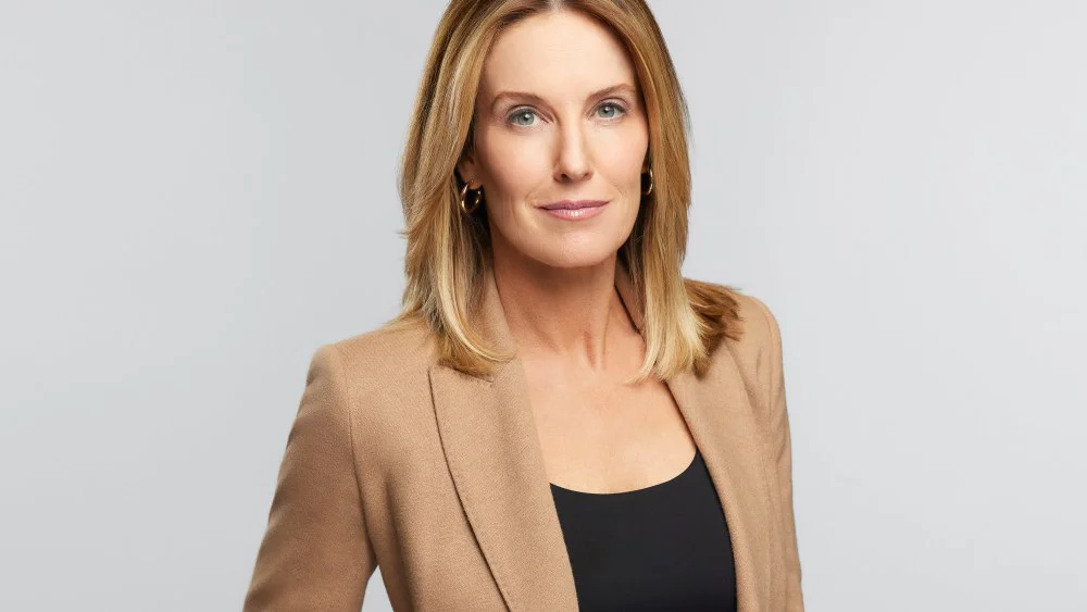Sharyn Alfonsi expresa preocupación por su trabajo en '60 Minutes' tras suspensión de reportaje