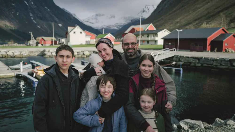 Cristian Mungiu presenta en Cannes 'Fjord', su primera película rodada en el extranjero