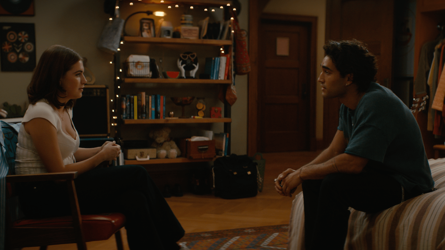 Prime Video revela clip exclusivo de la serie 'Off Campus' antes de su estreno
