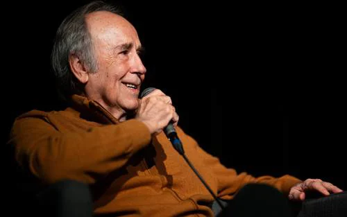 Joan Manuel Serrat recibirá el premio de honor de la Academia de la Música de España