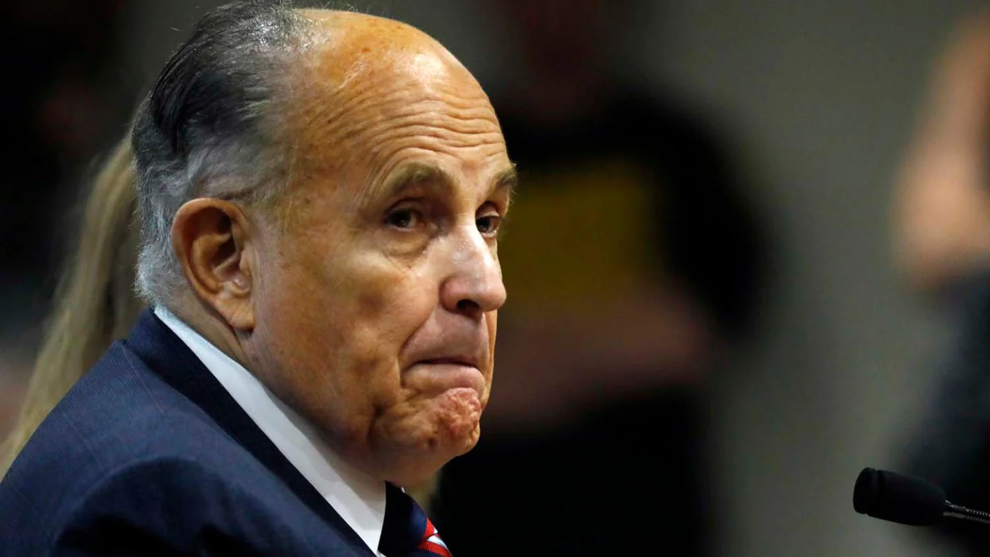 Rudy Giuliani hospitalizado en estado crítico pero estable