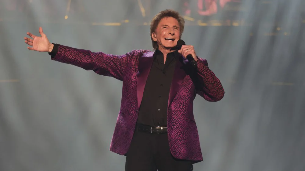 Barry Manilow pospone conciertos de mayo en Las Vegas por recomendación médica