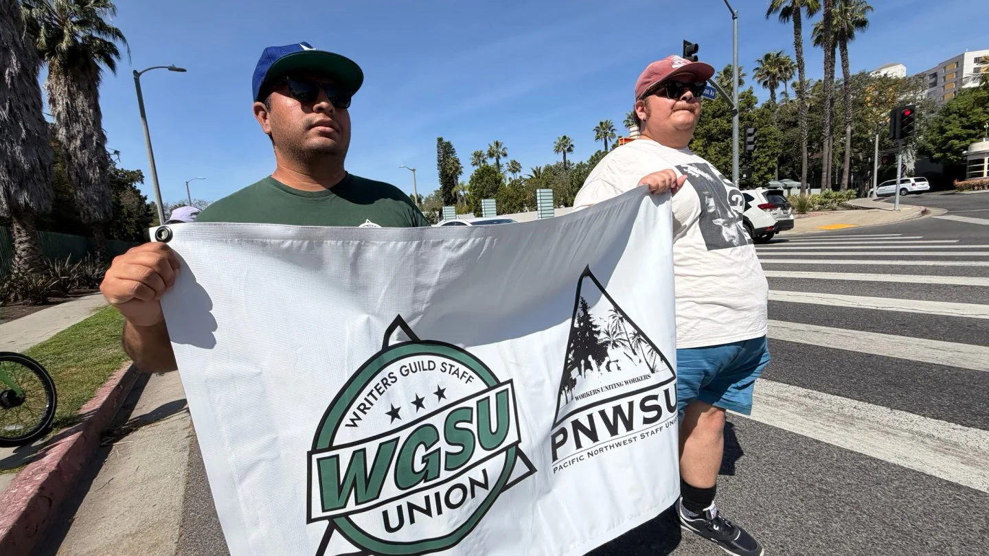 Sindicato de personal del Writers Guild West ratifica primer contrato y pone fin a huelga de 82 días