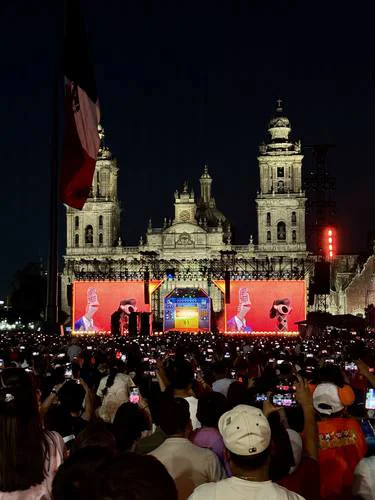 31 Minutos congrega a más de 230 mil personas en el Zócalo de CDMX