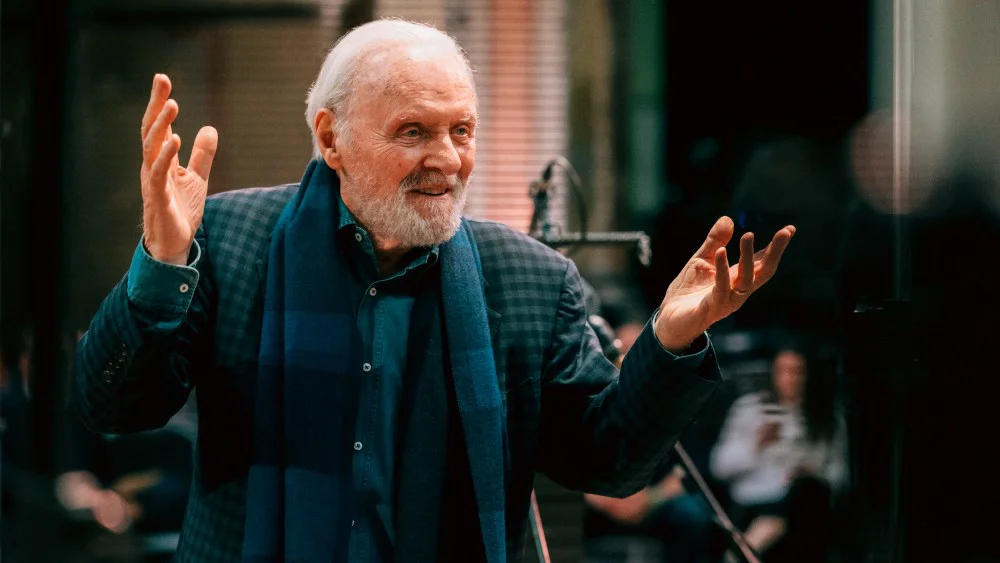 Anthony Hopkins firma con Decca Classics para lanzar álbum de composiciones originales a los 88 años