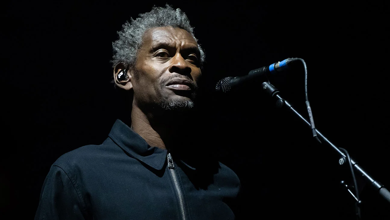 Massive Attack bajo investigación en Singapur por mostrar bandera palestina y gritar consignas