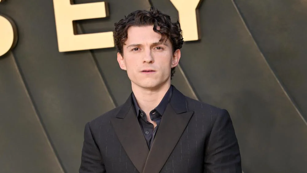 Tom Holland admite haber promocionado películas que considera malas durante gira de prensa de The Odyssey