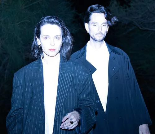 Sombra, el proyecto de Jani Dueñas, presenta en CDMX su disco 'Hay que morir primero'