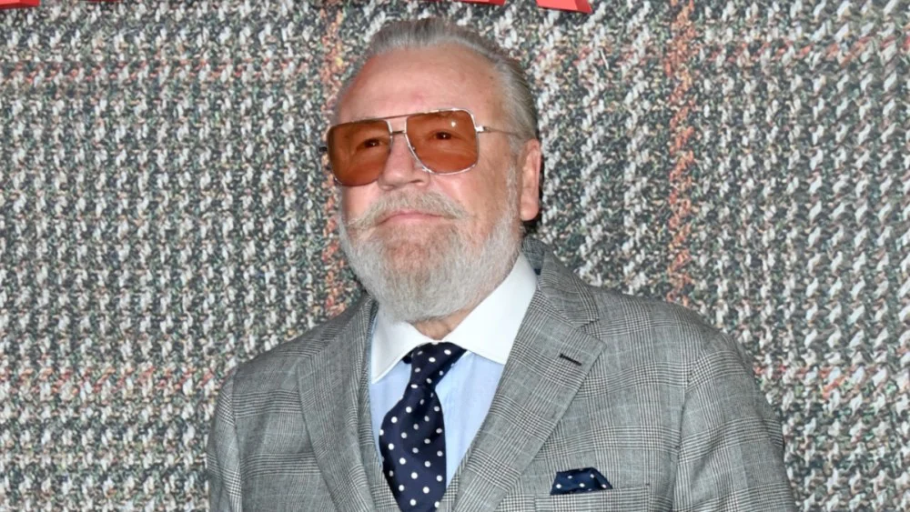 Ray Winstone revela que confrontó a un director por manosear a su coprotagonista