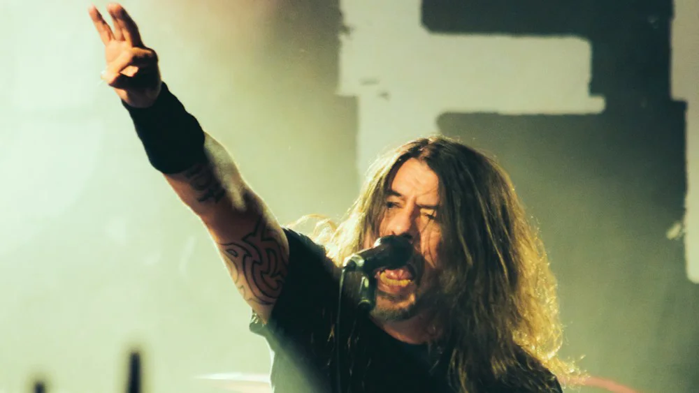Fans de Foo Fighters debaten el declive del rock en la radio durante tailgate en Filadelfia