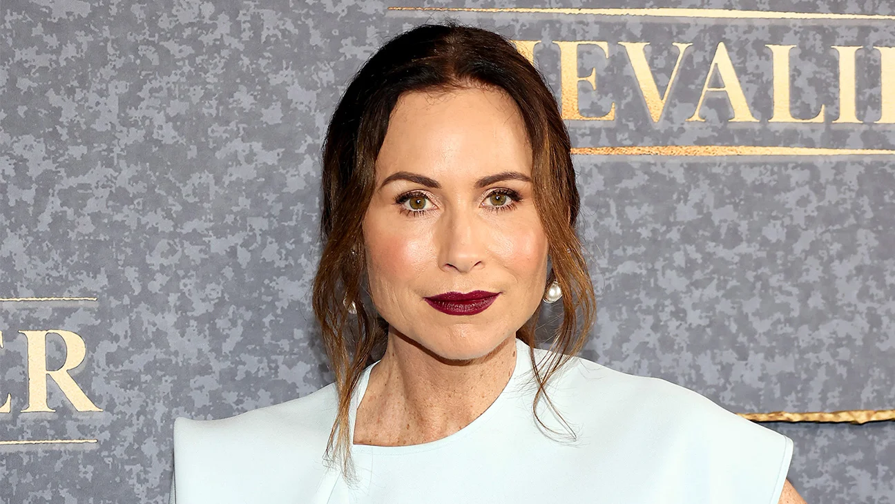 Minnie Driver sobrevive a grave accidente automovilístico en Francia
