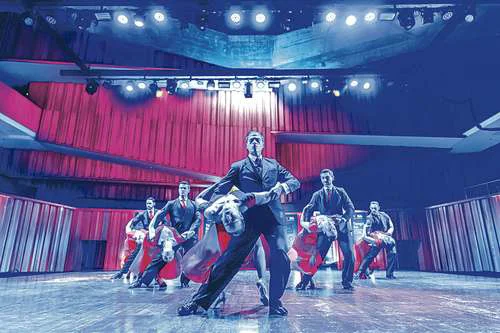 La Semana de las Milongas en Buenos Aires exhibe el tango como danza ciudadana