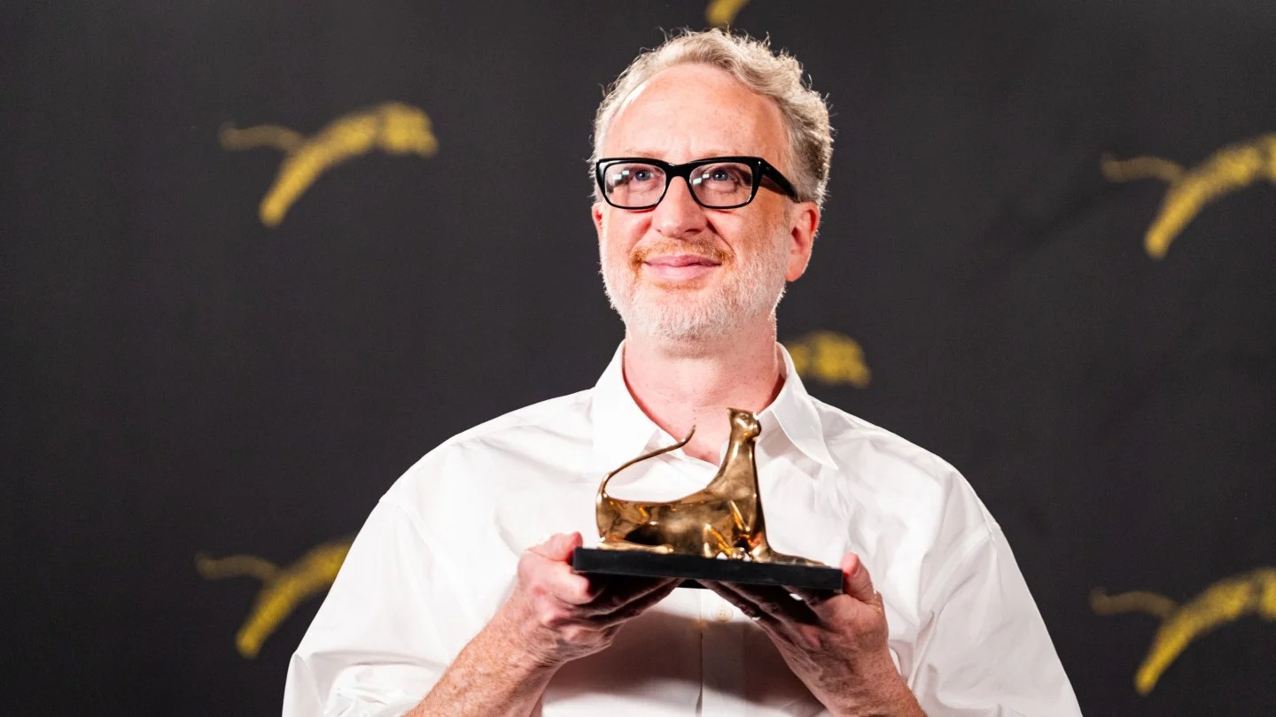James Gray recibe el Career Leopard en Locarno antes del estreno de 'Paper Tiger'