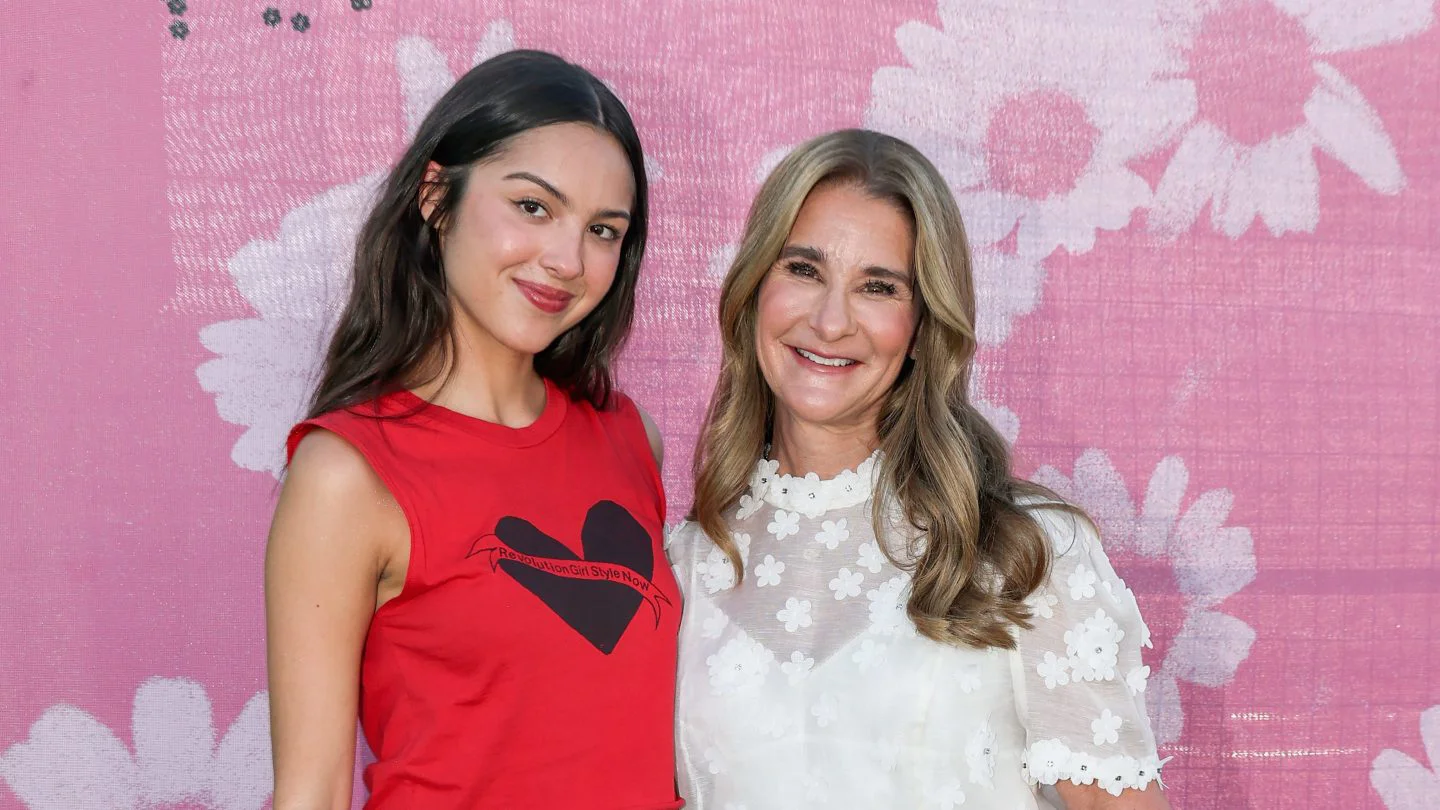 Olivia Rodrigo y Melinda French Gates recaudan 20 millones de dólares para organizaciones de mujeres