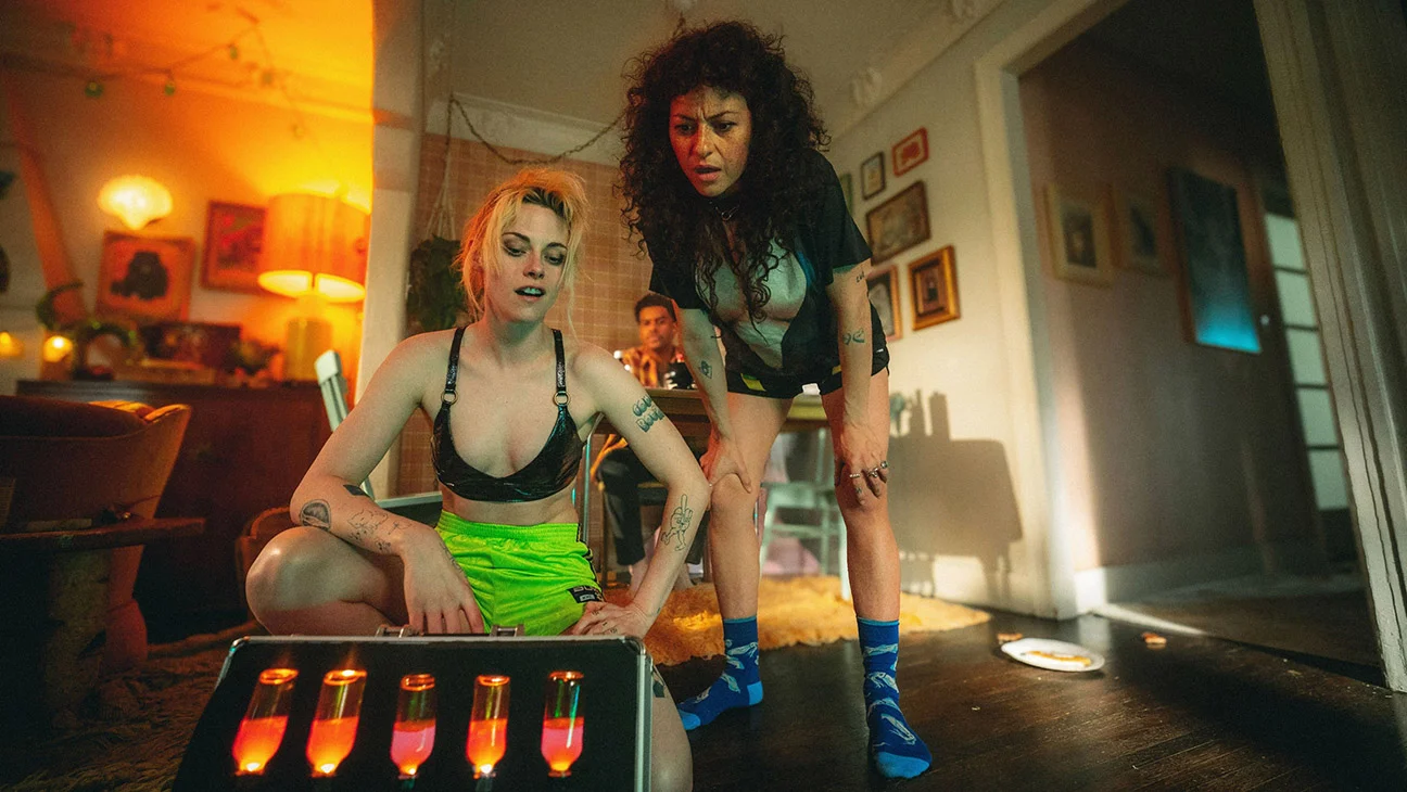 'The Wrong Girls': una oda al poder de la amistad y el THC con Kristen Stewart y Alia Shawkat