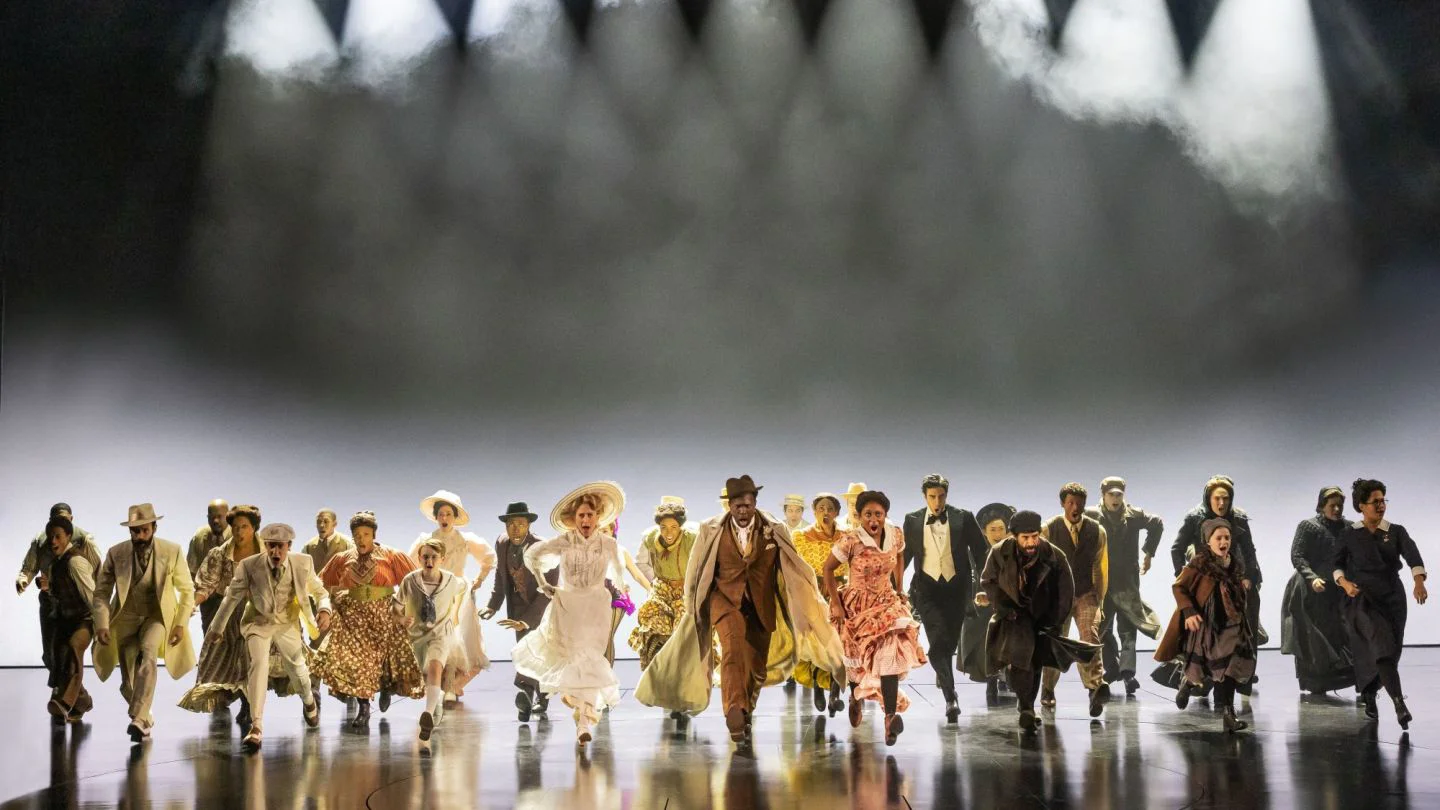 'Ragtime' rompe récord de taquilla en su semana final en Broadway; 'Paranormal Activity' debuta con lleno total