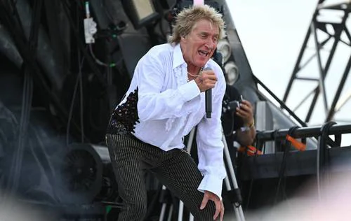 Cancelan conciertos de Rod Stewart en México tras implantación de stent coronario