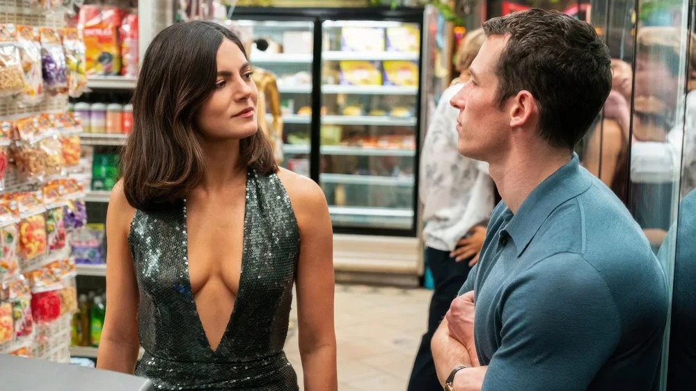 Will Gluck elimina desnudos en 'One Night Only' porque la audiencia 'no tolera el sexo en pantalla'