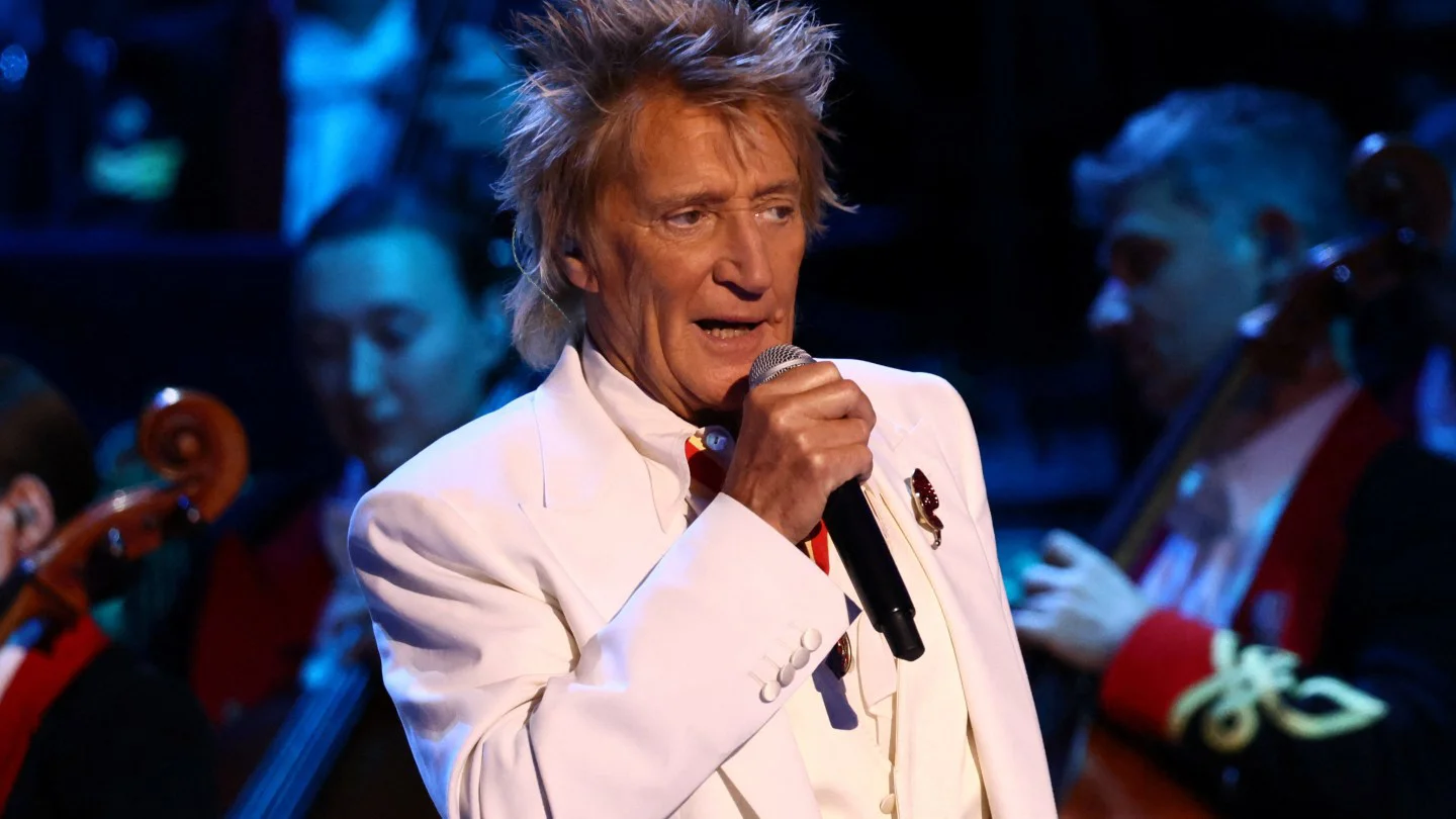 Rod Stewart cancela gira de despedida y residencia en Las Vegas tras procedimiento coronario