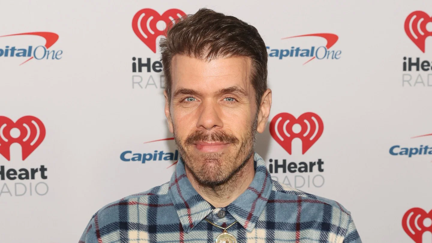 Hermana de Perez Hilton relata hallazgo sangriento tras transmisión en vivo