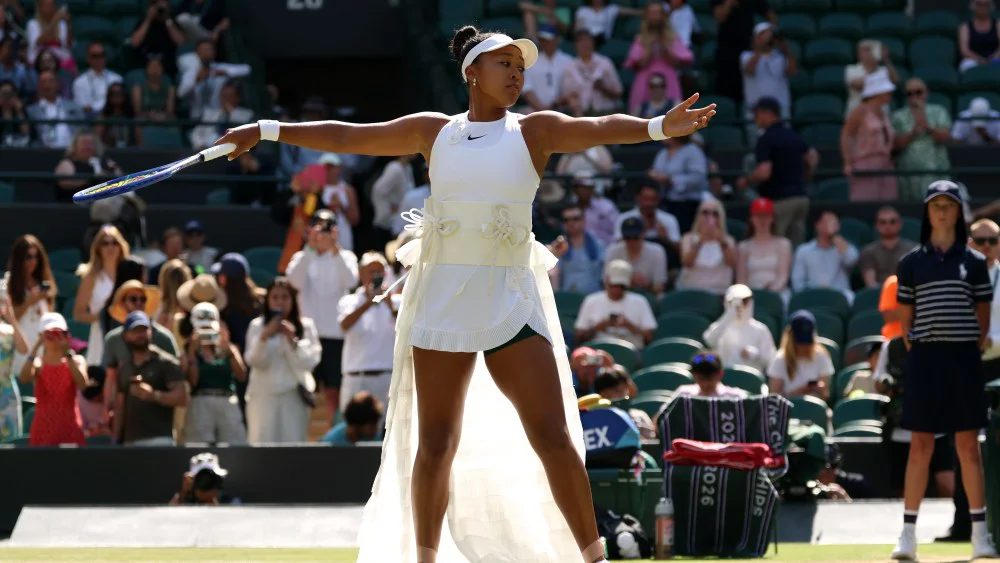 Naomi Osaka presenta marca de accesorios de lujo en cumbre de negocios en los Hamptons