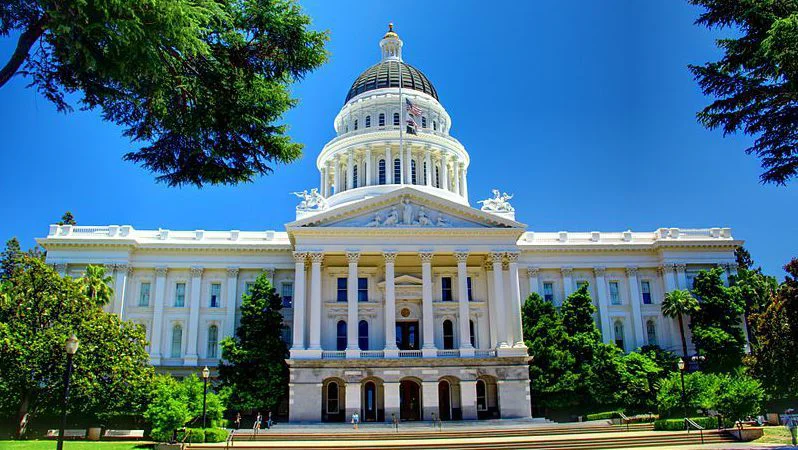 California acuerda exención parcial para créditos fiscales de cine y televisión