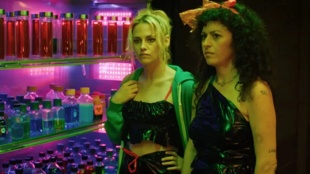 'The Wrong Girls': Dylan Meyer debuta como directora con una comedia absurda protagonizada por Kristen Stewart