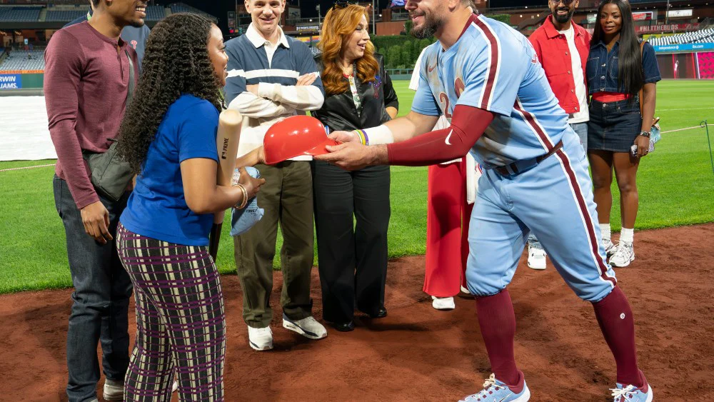 'Abbott Elementary' filma episodio en juego real de los Phillies; director recibe nominación al Emmy