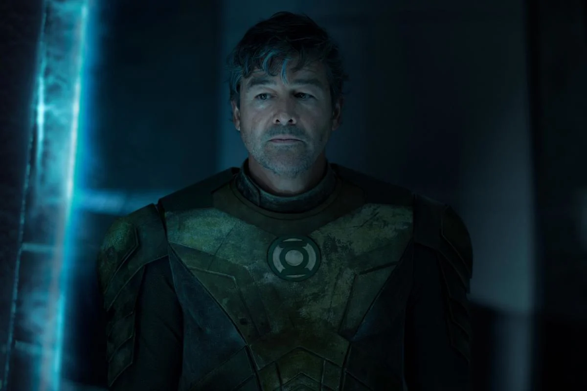 Aaron Pierre desglosa el pasado de John Stewart en 'Lanterns' mientras surge debate sobre los Green Lanterns