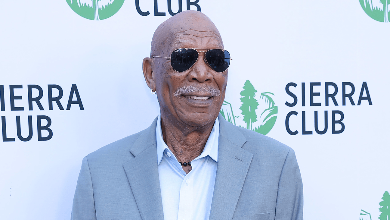 Morgan Freeman admite que acepta guiones mediocres si la paga es suficiente