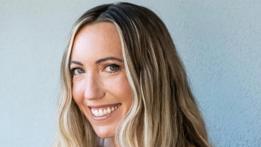 Caroline Kepnes escribirá y dirigirá la serie 'The Attentionist' basada en su cuento