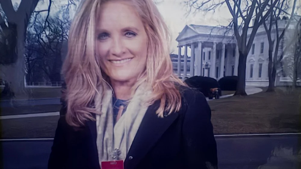Alex Witt deja MS NOW tras casi 30 años en noticias de cable