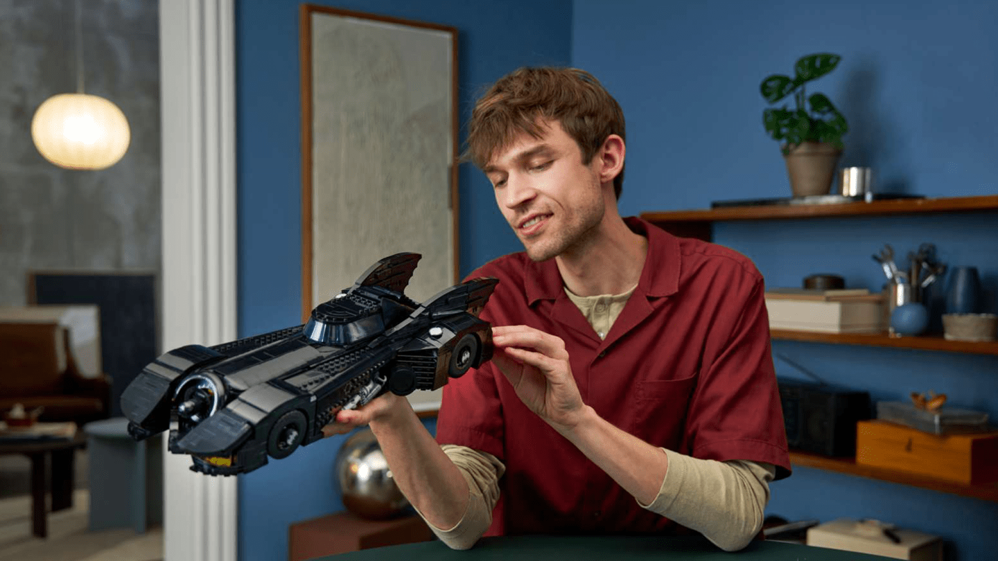 Lego lanza por primera vez el Batmobile de 'Batman Returns' en set de 2,269 piezas