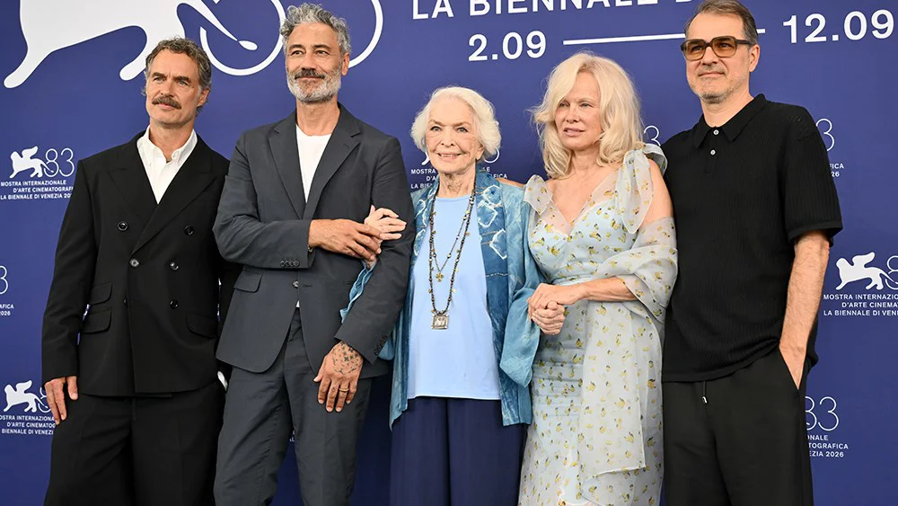 'Place to Be' recibe ovación de seis minutos en Venecia con Ellen Burstyn de protagonista
