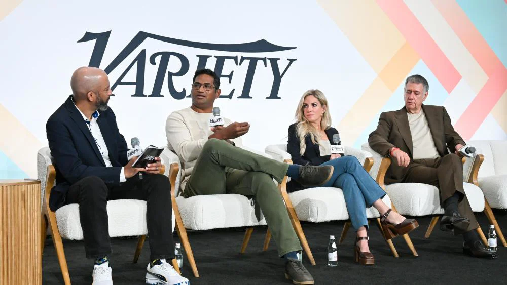 Ejecutivos de Warner Bros., Disney y NBCU debaten el impacto de la IA y el retorno a la televisión semanal