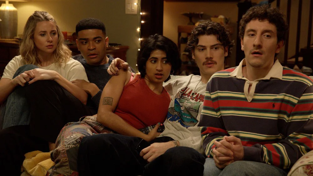 La comedia 'Adults' de FX registra un crecimiento del 40% en su segunda temporada