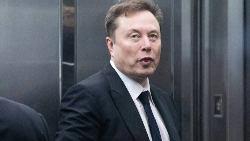Elon Musk califica de 'aburrido' y 'hit piece' al documental sobre su vida tras estreno en Venecia