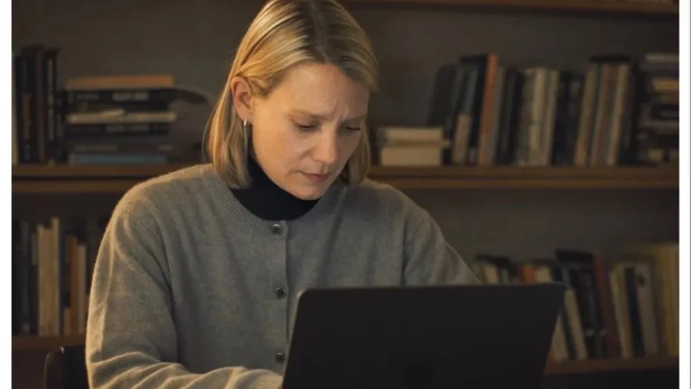 Mia Wasikowska protagoniza y produce 'Agata the Writer' de Kuba Dorabialski en Venecia