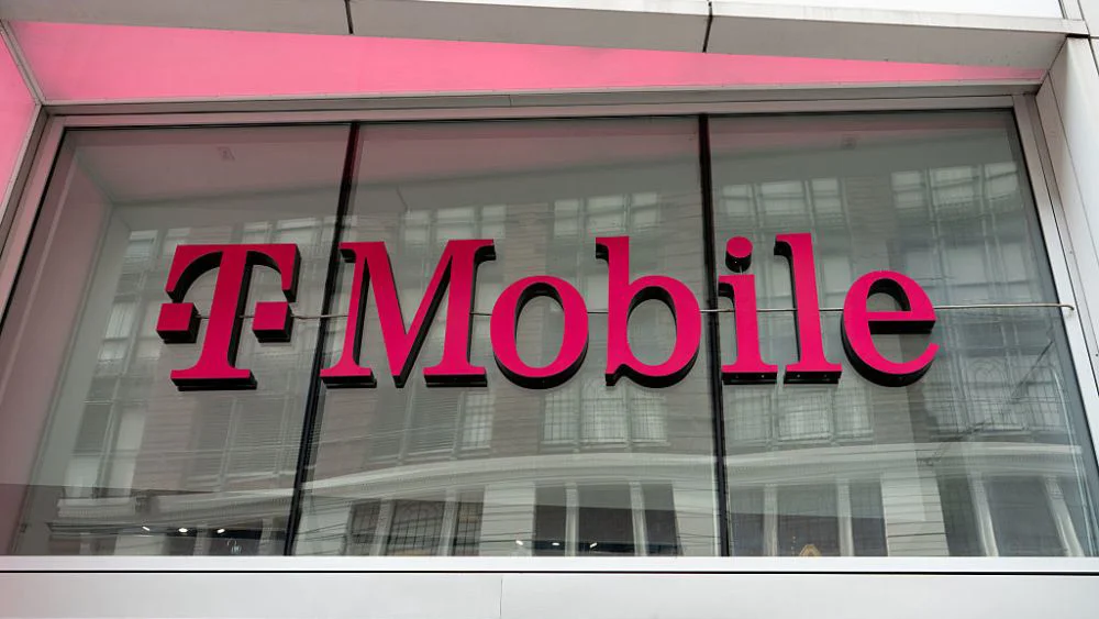 T-Mobile ofrece Galaxy Z Fold8 gratis con canje y paquete de entretenimiento