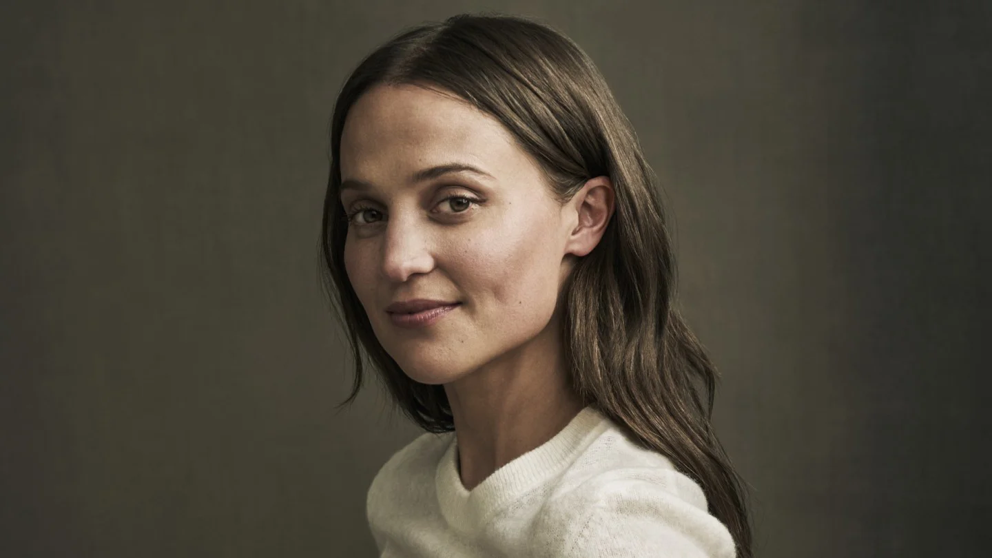 Alicia Vikander estrena 'The Echo Chamber' en Venecia sin haber visto el corte final
