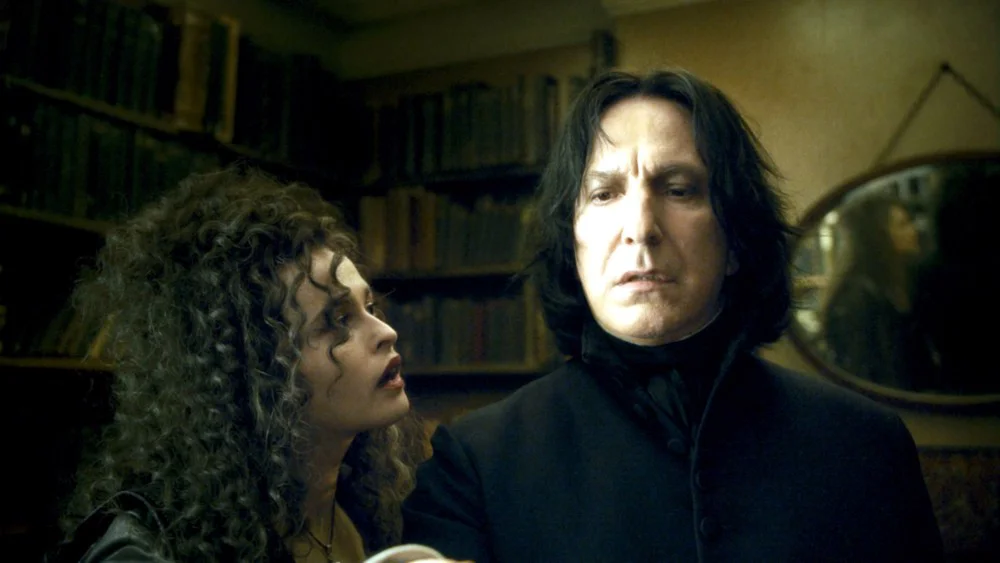Gary Oldman recuerda la generosidad de Alan Rickman en el set de Harry Potter y opina sobre la serie de HBO